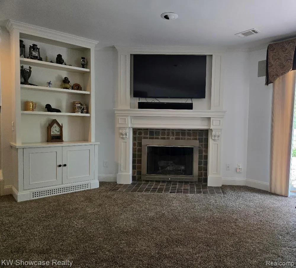 474 Beverly Island Drive Waterford Charter Township, MI 48328