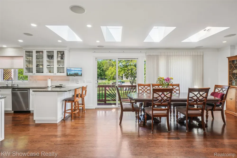 474 Beverly Island Drive Waterford Charter Township, MI 48328