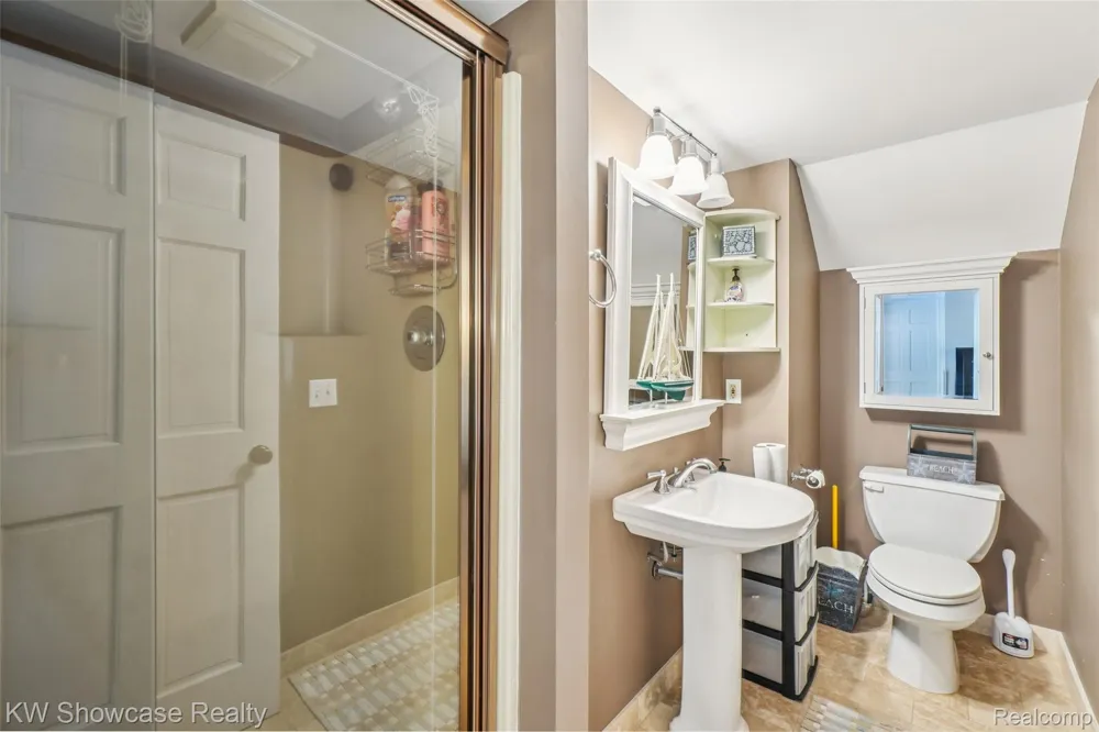 474 Beverly Island Drive Waterford Charter Township, MI 48328