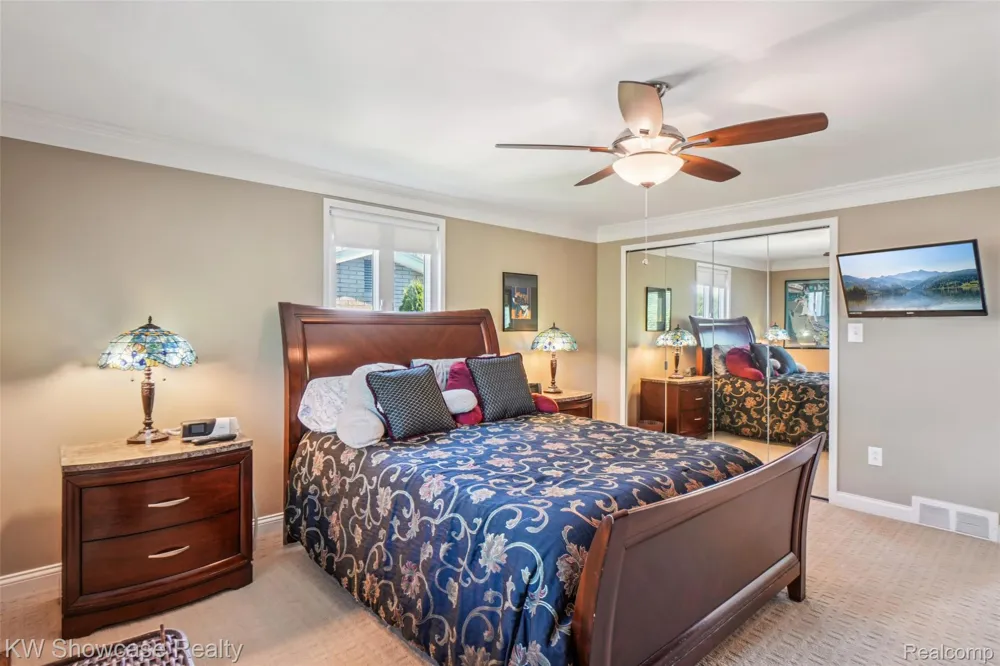 474 Beverly Island Drive Waterford Charter Township, MI 48328