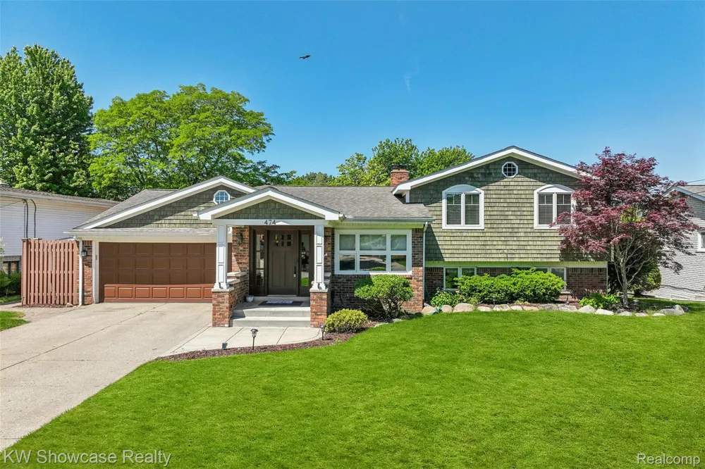474 Beverly Island Drive Waterford Charter Township, MI 48328