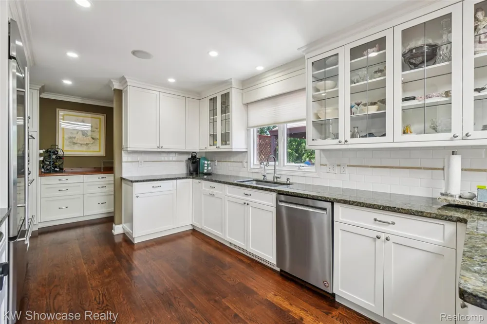 474 Beverly Island Drive Waterford Charter Township, MI 48328