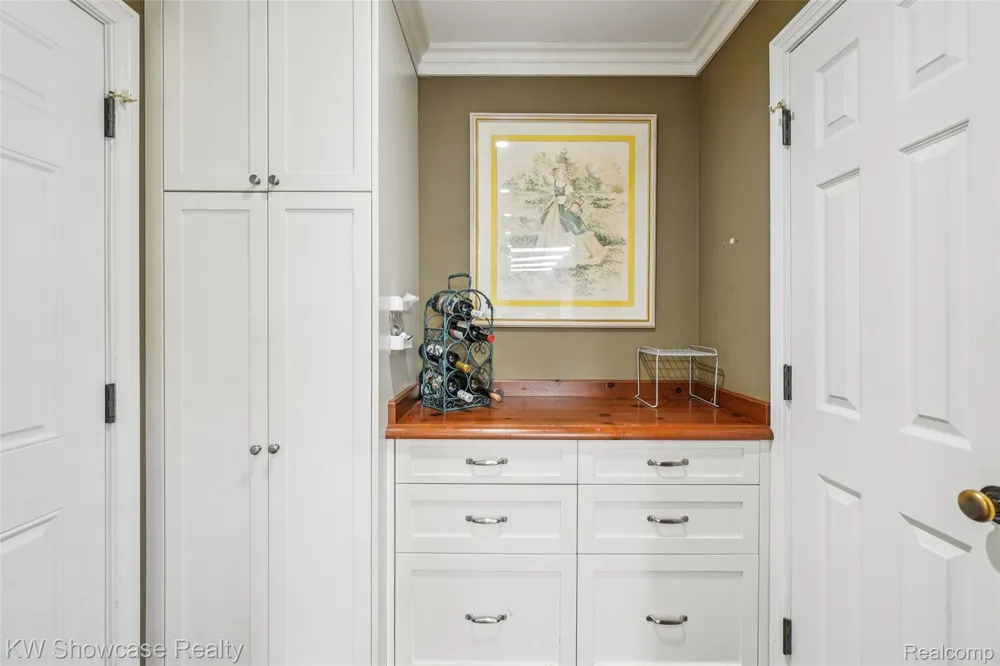 474 Beverly Island Drive Waterford Charter Township, MI 48328