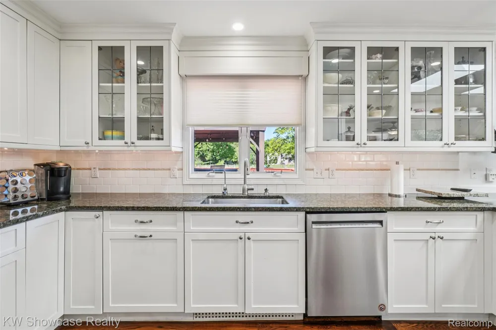 474 Beverly Island Drive Waterford Charter Township, MI 48328