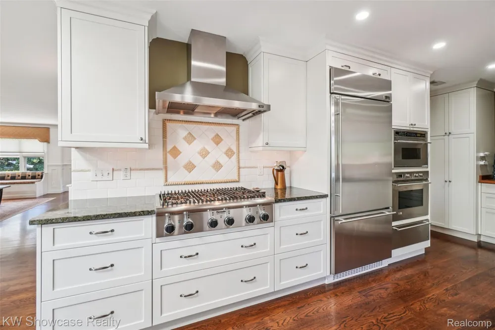 474 Beverly Island Drive Waterford Charter Township, MI 48328