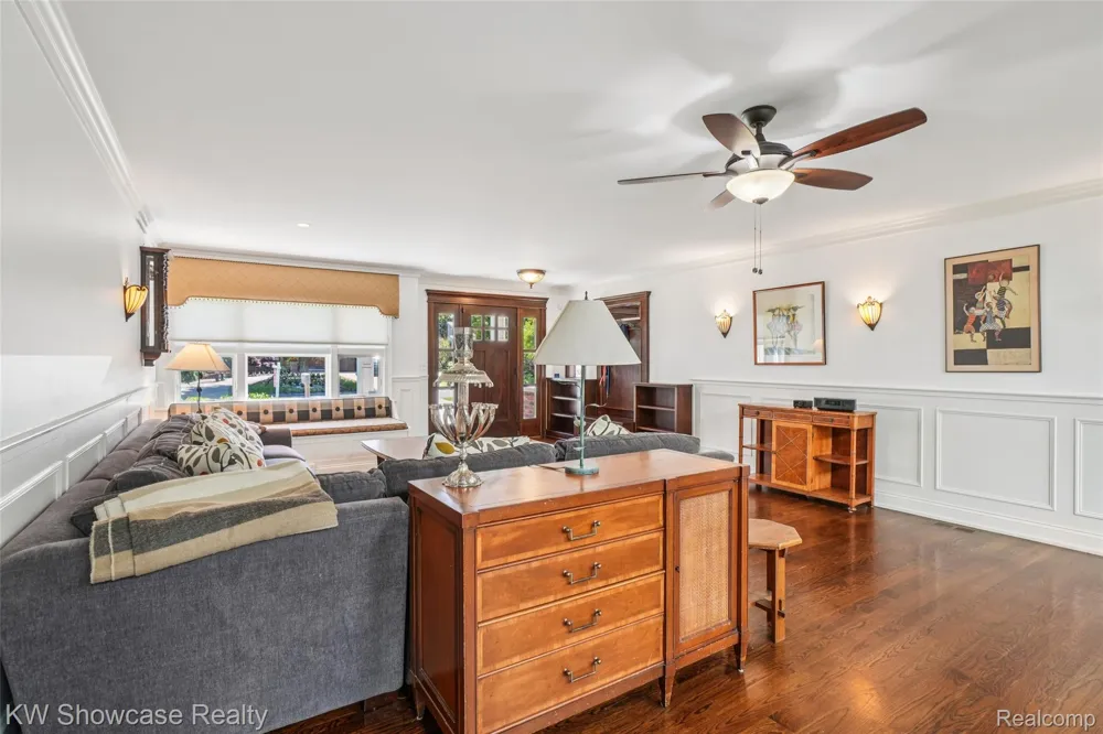474 Beverly Island Drive Waterford Charter Township, MI 48328