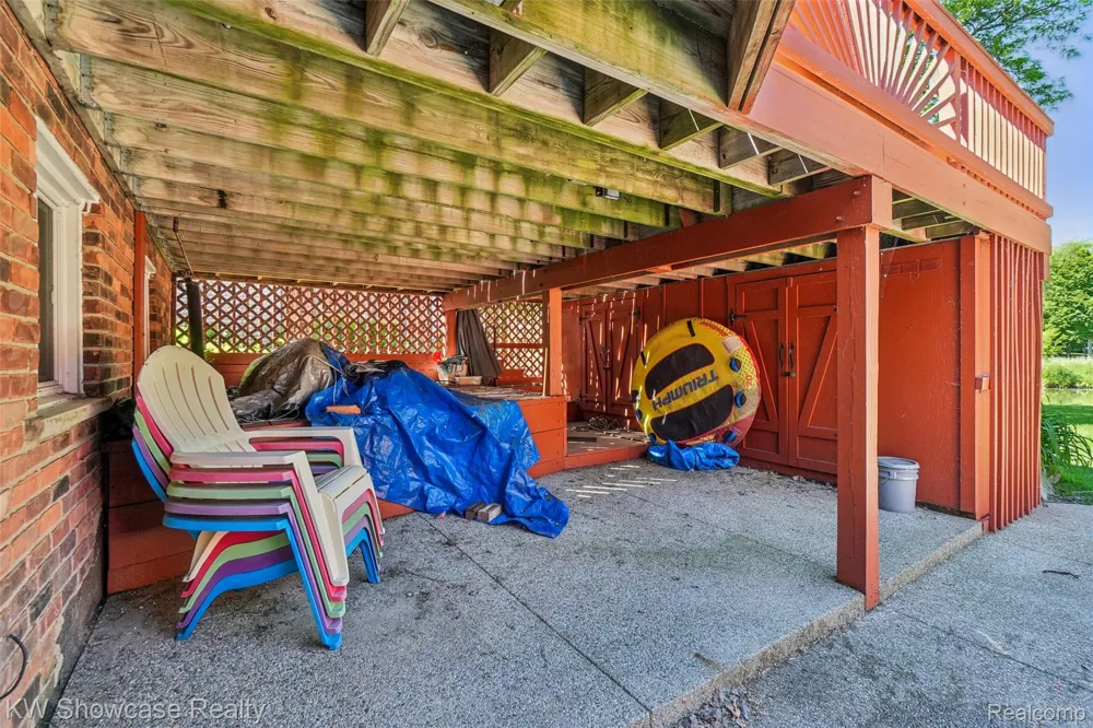 474 Beverly Island Drive Waterford Charter Township, MI 48328