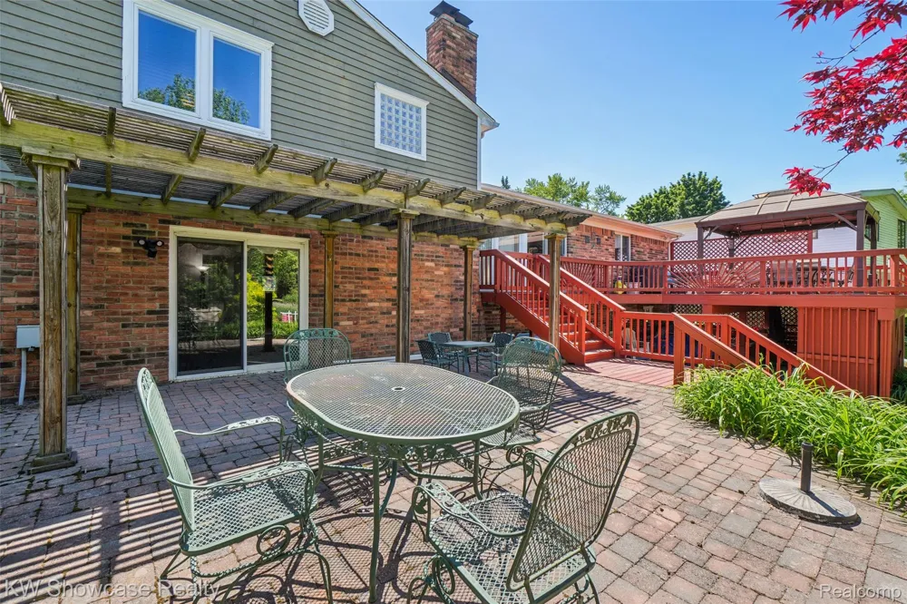 474 Beverly Island Drive Waterford Charter Township, MI 48328