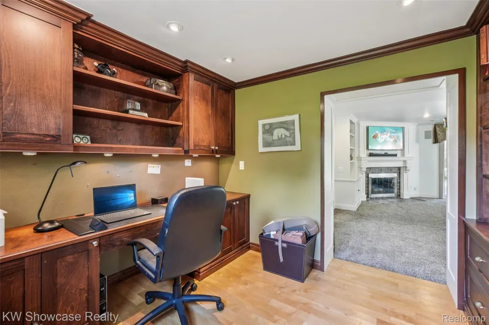 474 Beverly Island Drive Waterford Charter Township, MI 48328