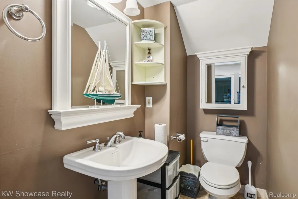 474 Beverly Island Drive Waterford Charter Township, MI 48328