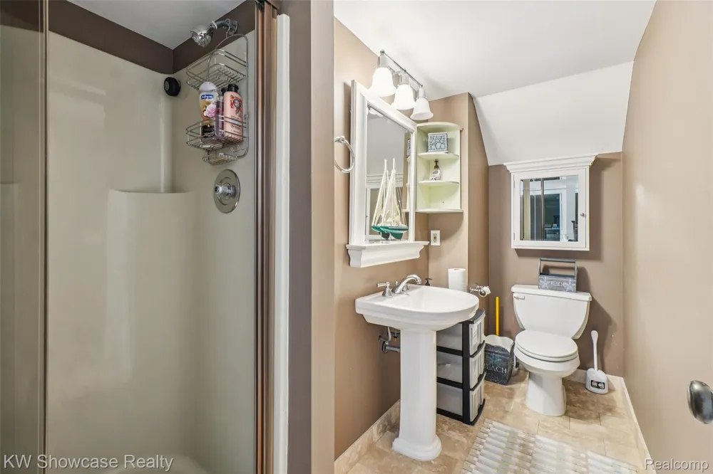 474 Beverly Island Drive Waterford Charter Township, MI 48328