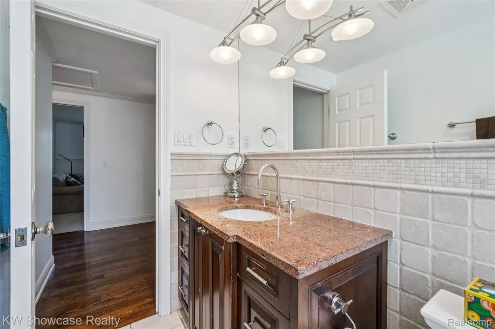 474 Beverly Island Drive Waterford Charter Township, MI 48328