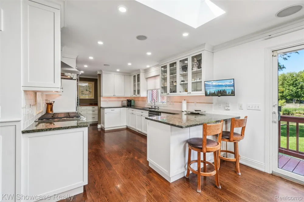 474 Beverly Island Drive Waterford Charter Township, MI 48328