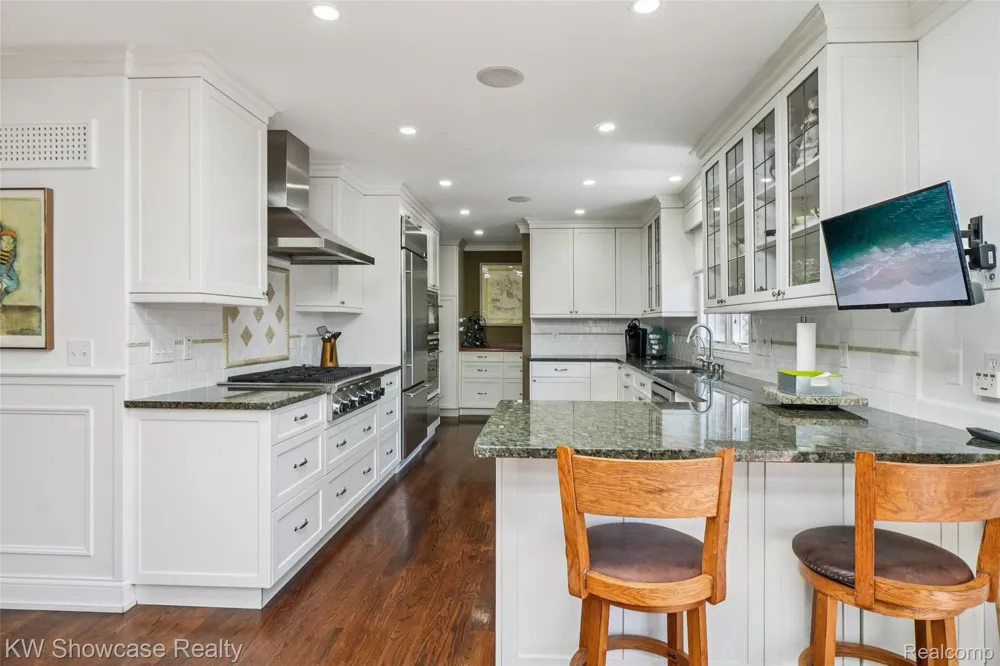 474 Beverly Island Drive Waterford Charter Township, MI 48328