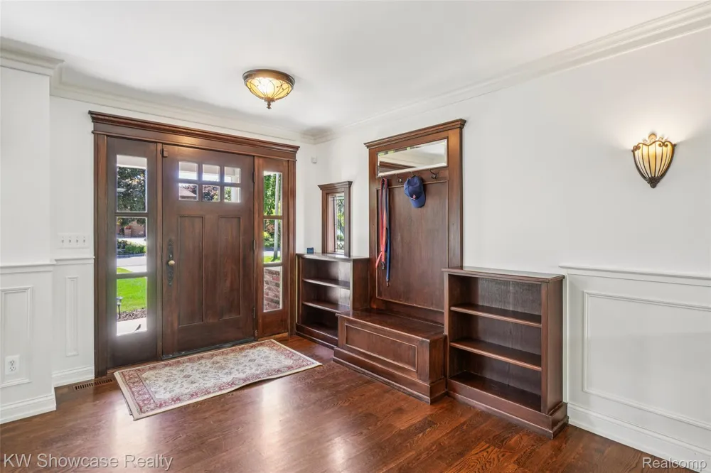 474 Beverly Island Drive Waterford Charter Township, MI 48328