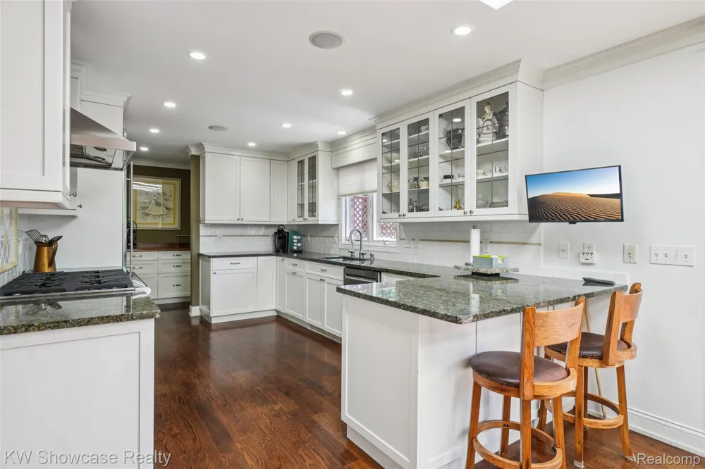 474 Beverly Island Drive Waterford Charter Township, MI 48328