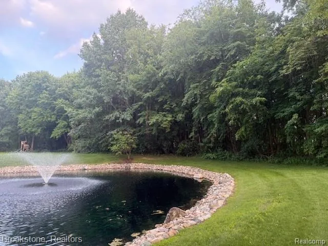 1 Lilac Lane Shelby Charter Township, MI 48315