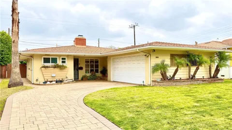 5621 Fallsgrove