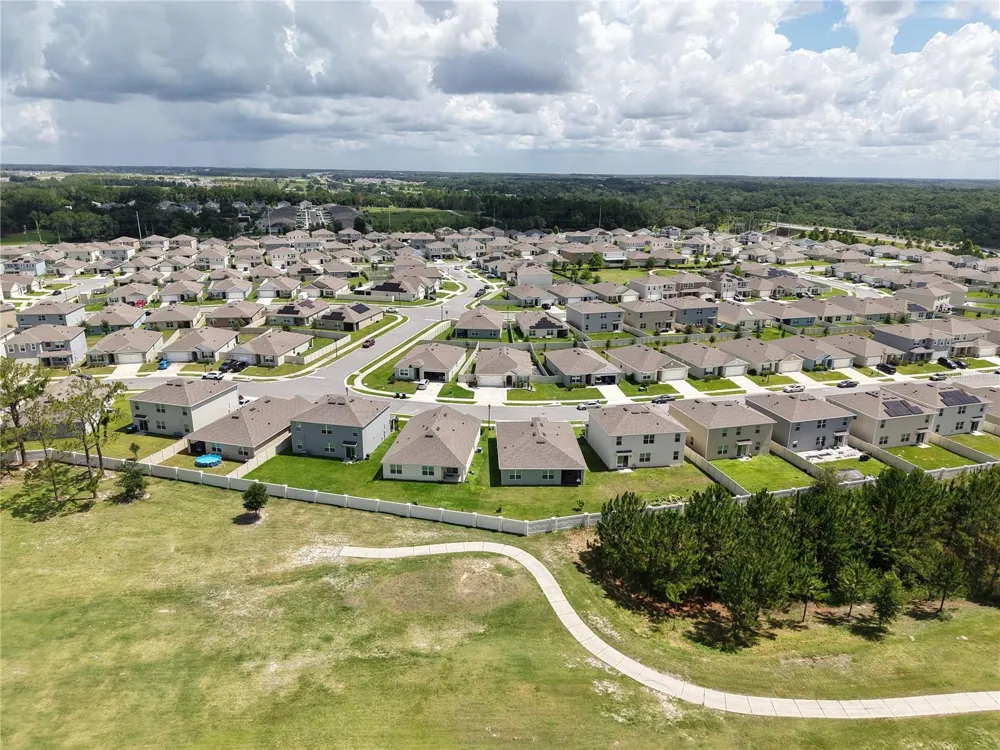 11370 AMBER RIDGE DRIVE Zellwood, FL 32798