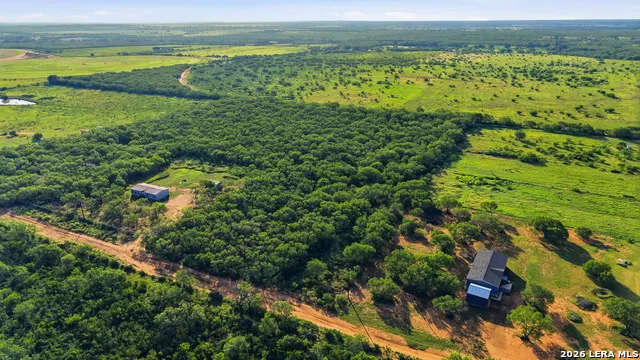 162 PR Heavens Ln Jourdanton, TX 78026