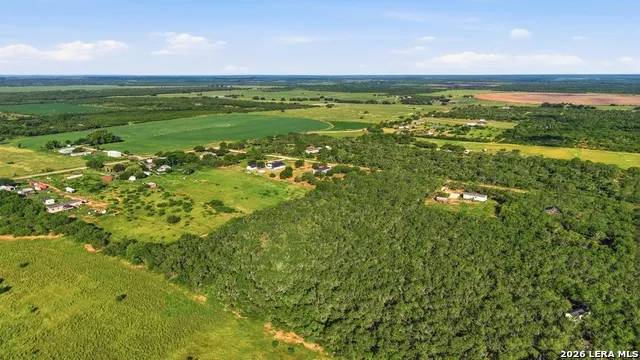 162 PR Heavens Ln Jourdanton, TX 78026