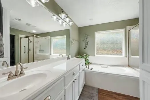 4529 Quiet Waters North Zulch, TX 77872