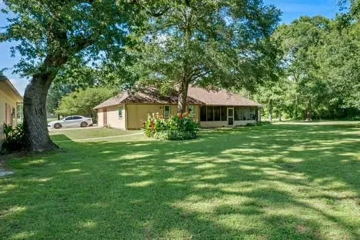 4529 Quiet Waters North Zulch, TX 77872