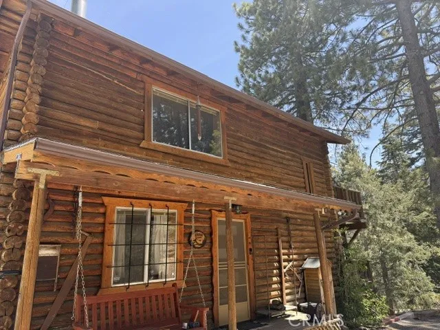 33285 Angeles Green Valley Lake, CA 92341