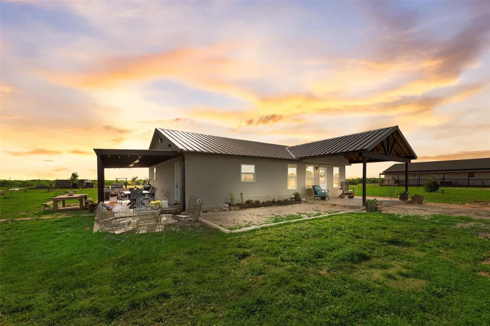 199 Hill County Road 4434 Itasca, TX 76055