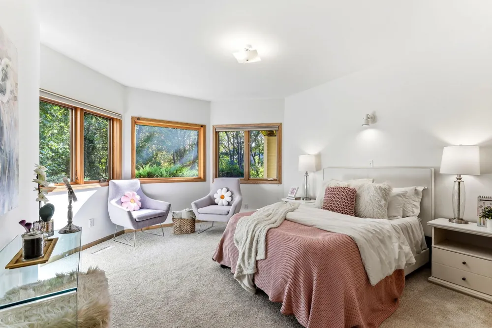 782 Evergreen Knolls Mendota Heights, MN 55118