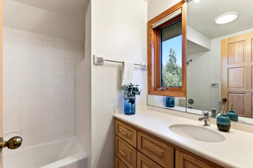 782 Evergreen Knolls Mendota Heights, MN 55118