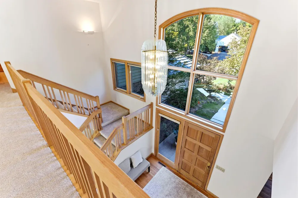 782 Evergreen Knolls Mendota Heights, MN 55118