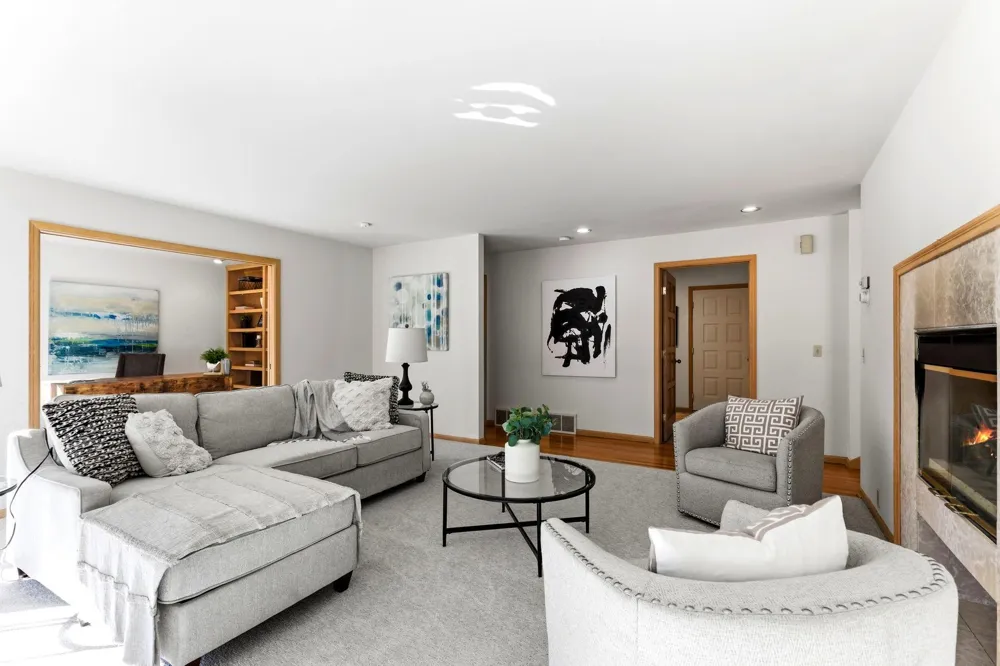 782 Evergreen Knolls Mendota Heights, MN 55118