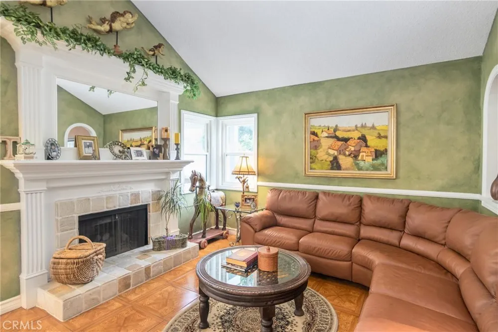 980 Witherspoon Drive Thousand Oaks, CA 91360