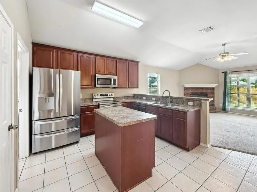 4720 Topaz Lane Granbury, TX 76049