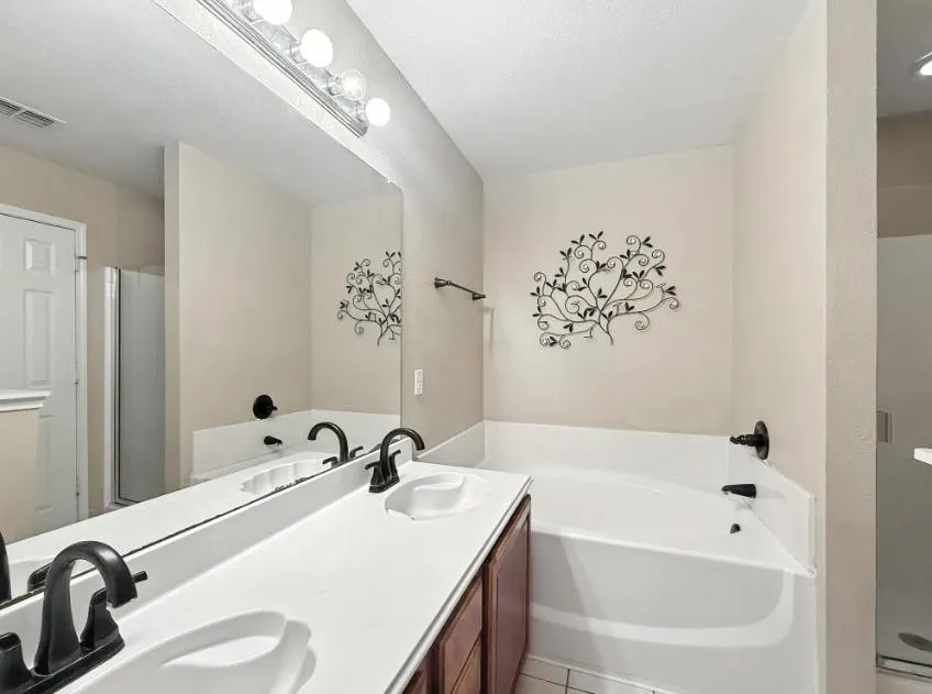 4720 Topaz Lane Granbury, TX 76049