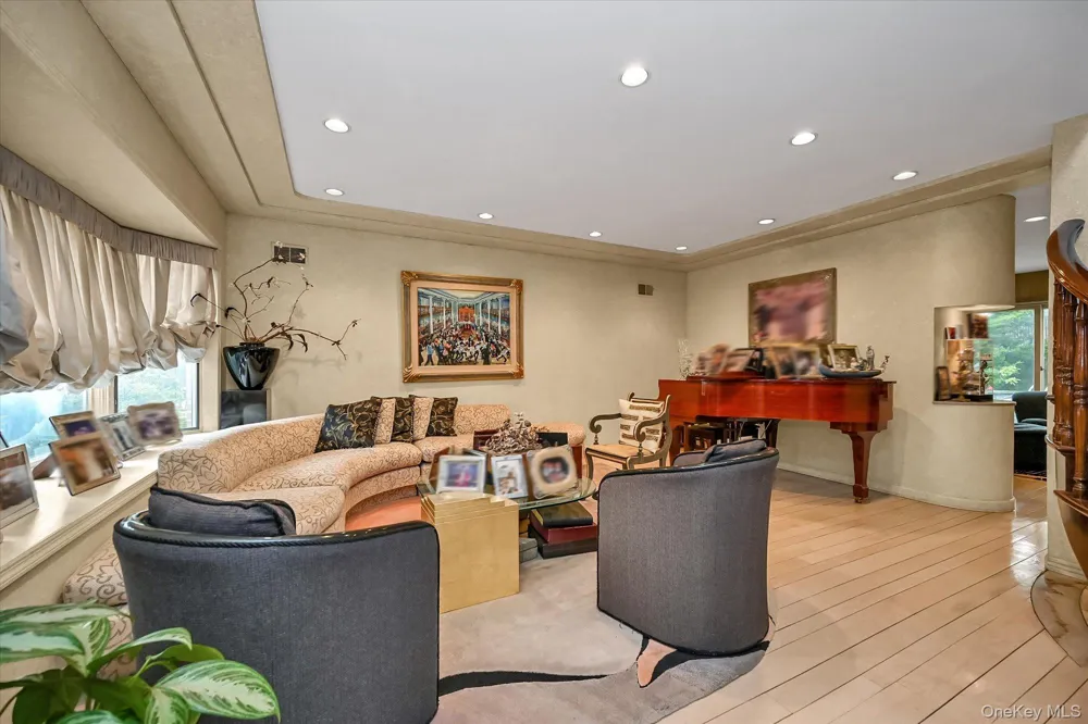 138-45 78th Drive Kew Garden Hills, NY 11367
