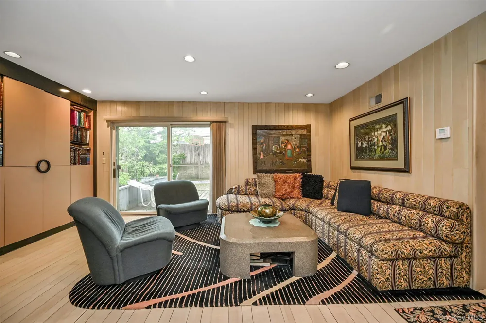 138-45 78th Drive Kew Garden Hills, NY 11367