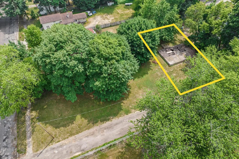 309 Montgomery Street Jackson, MI 49202