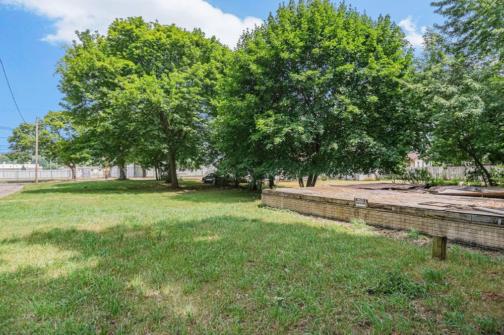 309 Montgomery Street Jackson, MI 49202