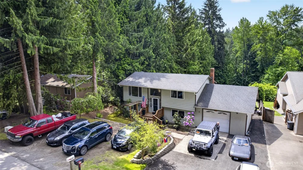 4216 W Tapps Drive E Lake Tapps, WA 98391