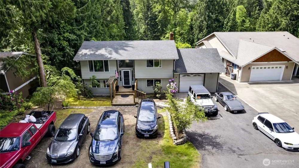 4216 W Tapps Drive E Lake Tapps, WA 98391