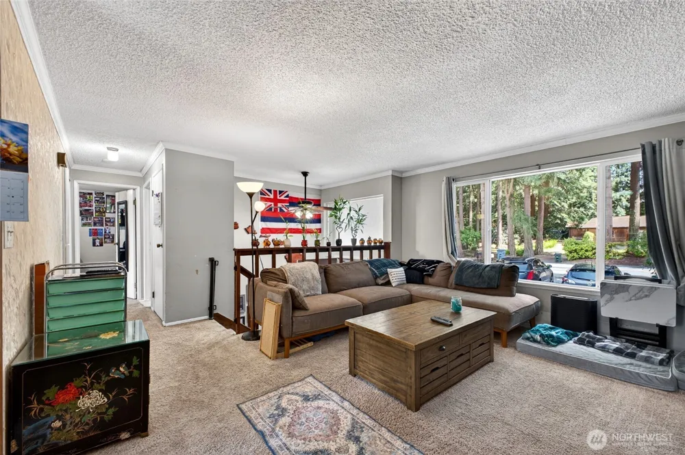 4216 W Tapps Drive E Lake Tapps, WA 98391