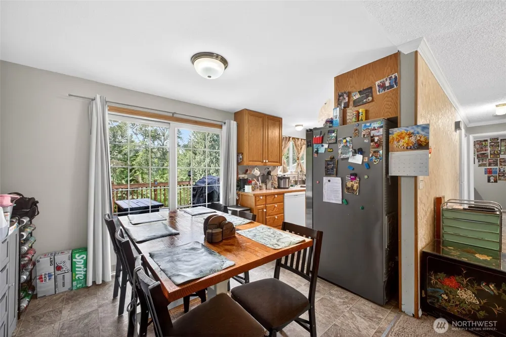 4216 W Tapps Drive E Lake Tapps, WA 98391