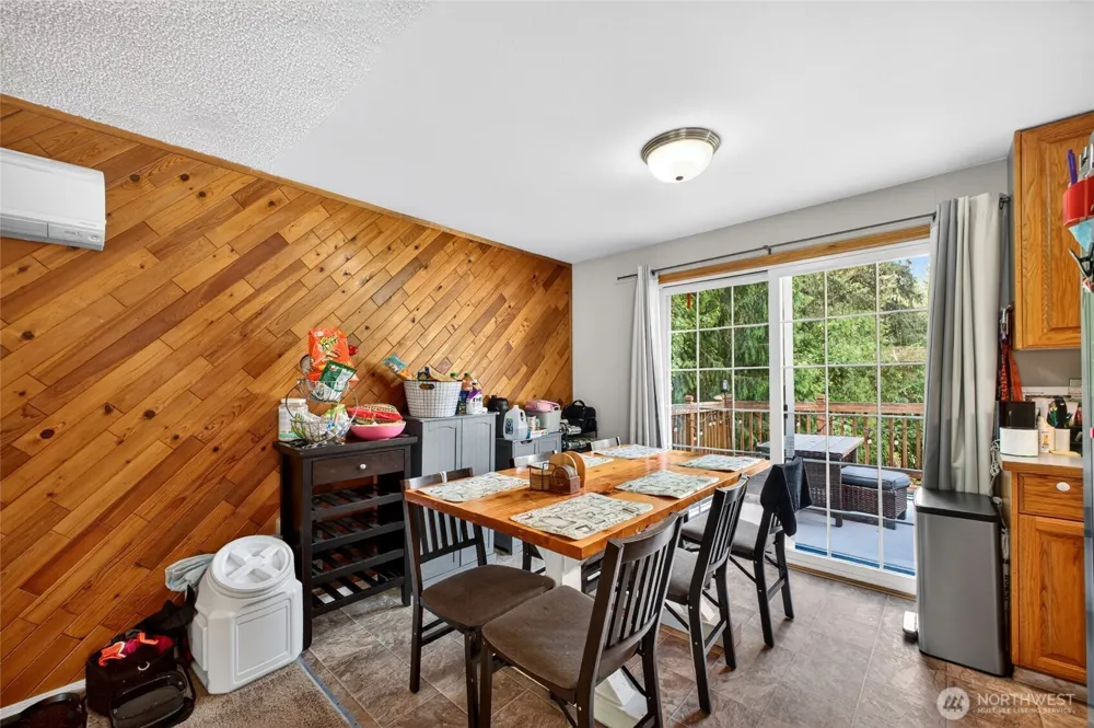 4216 W Tapps Drive E Lake Tapps, WA 98391