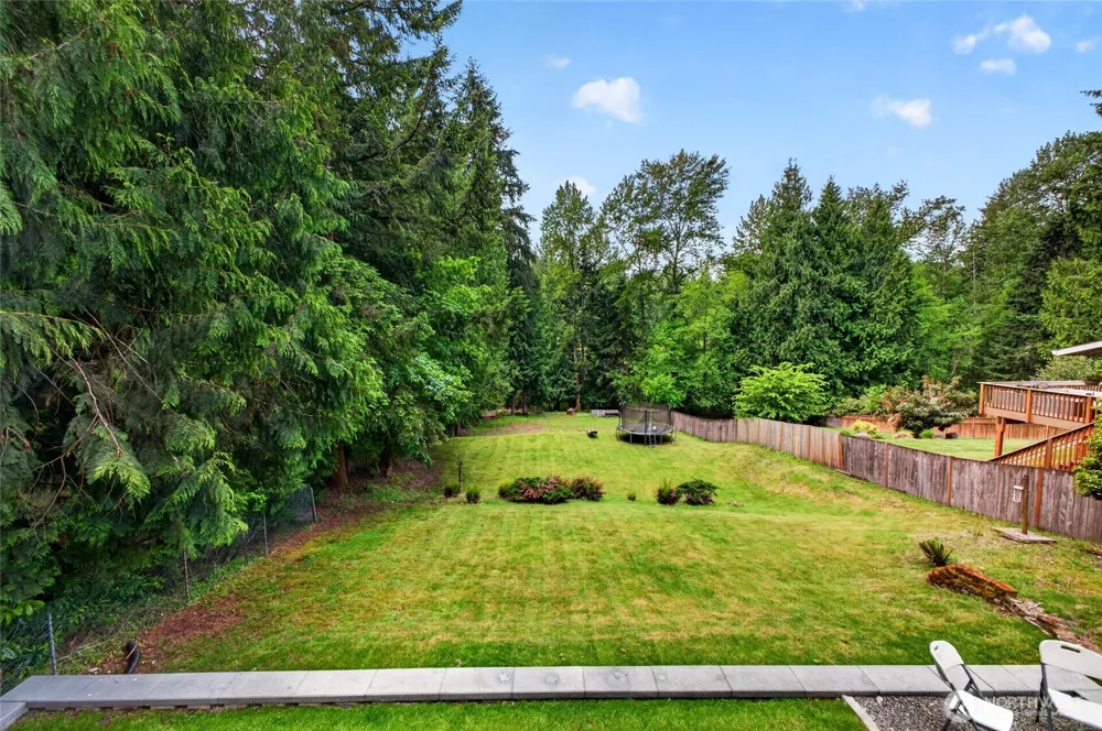 4216 W Tapps Drive E Lake Tapps, WA 98391