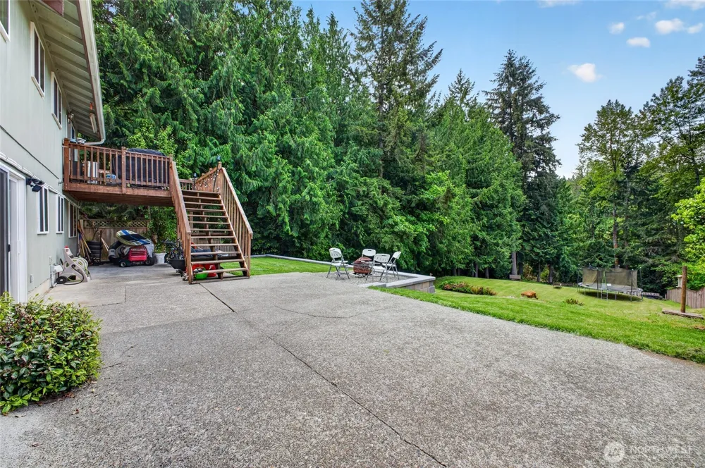 4216 W Tapps Drive E Lake Tapps, WA 98391