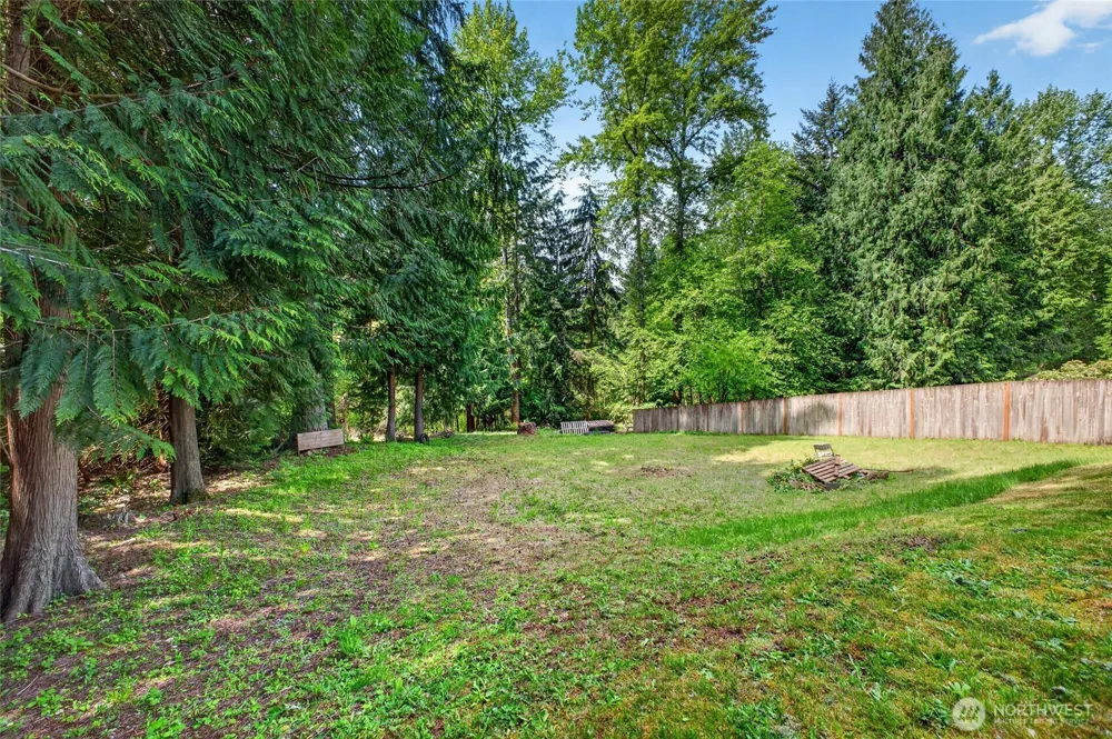 4216 W Tapps Drive E Lake Tapps, WA 98391