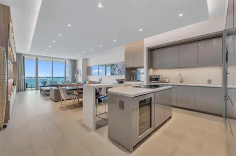18975 Collins Ave #2802