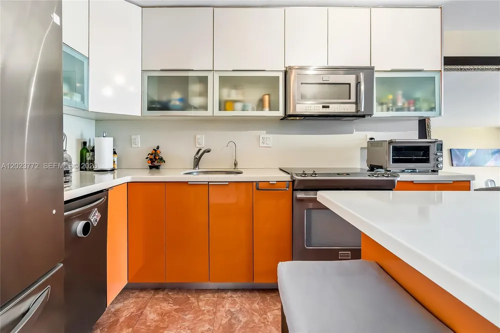 600 SW Parkview Dr #505 Hallandale Beach, FL 33009